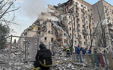 Київ: внаслідок російської атаки зруйновано житловий будинок, під завалами шукають людей, 2 липня 2026 року