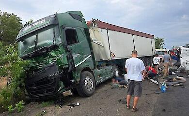Смертельна ДТП у Миколаївській області: автобус зіткнувся з вантажівкою