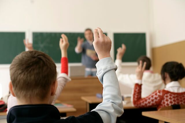 Для українських школярів у Польщі змінюють правила навчання: що зміниться восени 2026 року