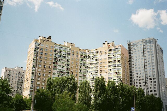 Ціни на оренду квартир у Києві знизилися: скільки коштує орендувати житло в різних районах