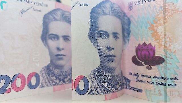 Як за сім років змінилися зарплати українських освітян