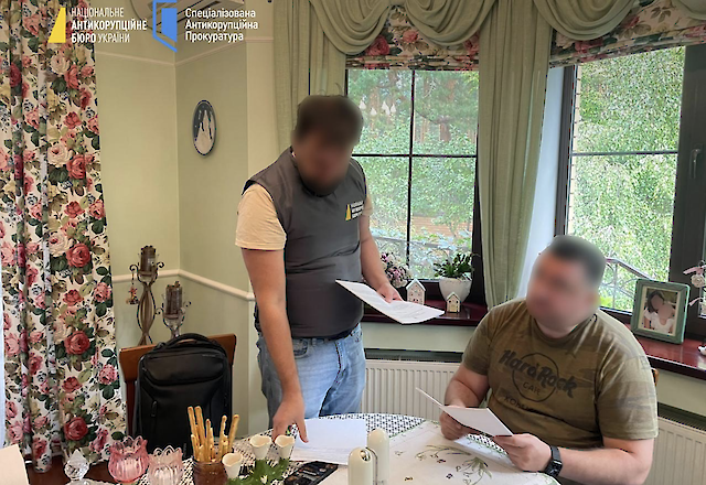 НАБУ заявило про заволодіння 137,5 млн гривень під час перевезення подарованих Києву вагонів метро