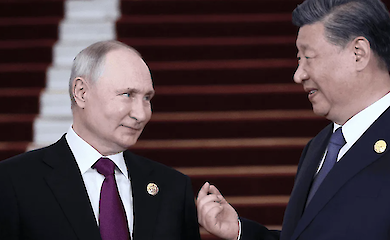Владимир Путин (слева) и Си Цзиньпин