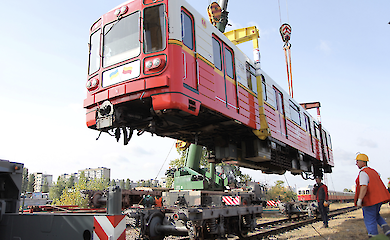 Варшавські вагони доставили до Києва в 2023 році