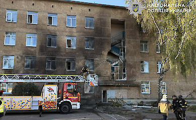 Російський дрон поцілив по школі у Києві: діти перебували у укритті