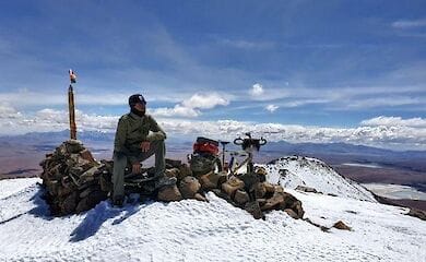 Українець на велосипеді підкорив вулкан висотою 6020 метрів