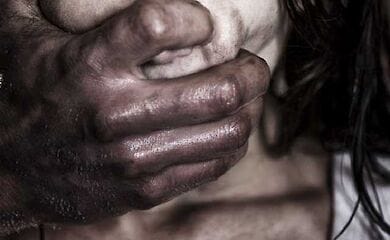 На столичной Троещине изнасиловали женщину