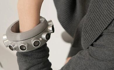 У США створили "браслет тиші", який глушить "прослушку"