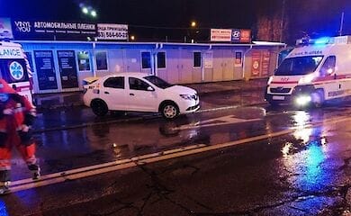 В Киеве столкнулись такси и "скорая"