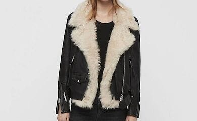 Ранее компании отказались от страусиной кожи и перьев