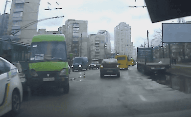 В столице случилось ДТП при участии маршрутки
