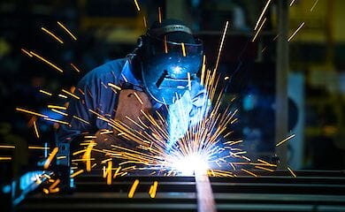 Кваліфікованим працівникам в Україні готові платити високі зарплати