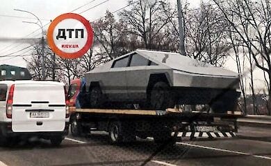 В Киеве заметили электрокар Tesla Cybertruck