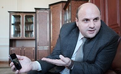 Его подозревают в получении взятки