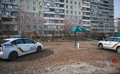 Мальчик нашел между домами снаряд 