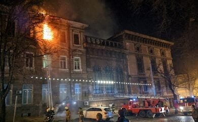 Более 40 человек эвакуировали