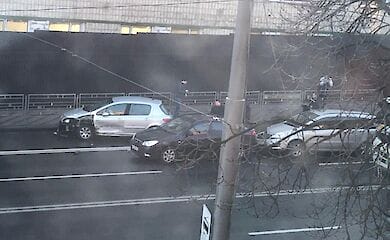 Ранок на столичних Дорогожичах почався з масової ДТП