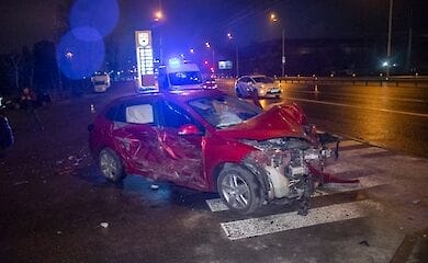 У Києві внаслідок ДТП машина врізалася в бензовоз