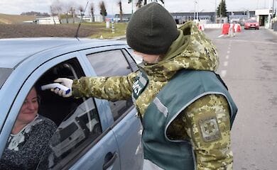 За сутки пограничники проверили 125 368 человек