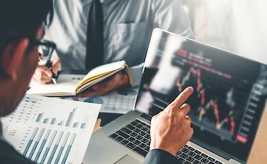 Саудовская Аравия снизила цены на нефть, тем самым огласила нефтяную войну