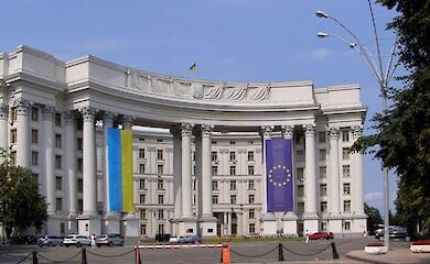 Инфицирован украинский дипломат за границей 