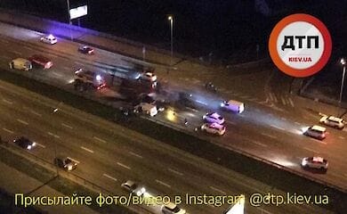 У Києві зіткнулися інкасаторське авто та легковик: є жертви