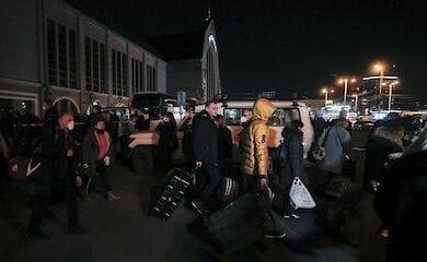 МИД просит украинцев вернуться