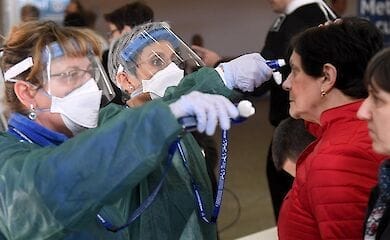 Пациенты или вернулись из других стран, или контактировали с больными COVID-19 людьми