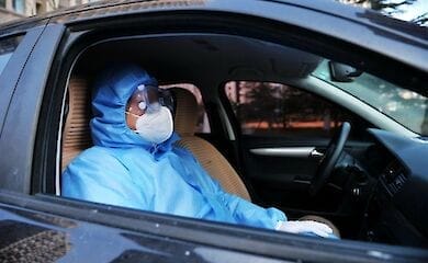 Украинцы массово скупают автомобили