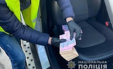 В столице проректора вуза поймали на взятке
