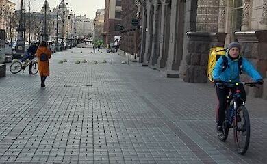 Из-за ограничений общественного транспорта киевляне пересели на велосипеды