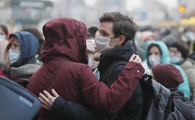Украинцы спешно возвращаются домой из Польши 