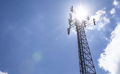 Кто-то распустил слух, что вышки распространяют коронавирус 